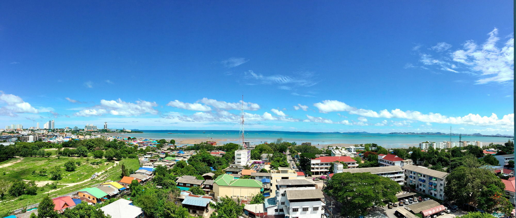 Ruenthip Pattaya Hotel Exterior photo